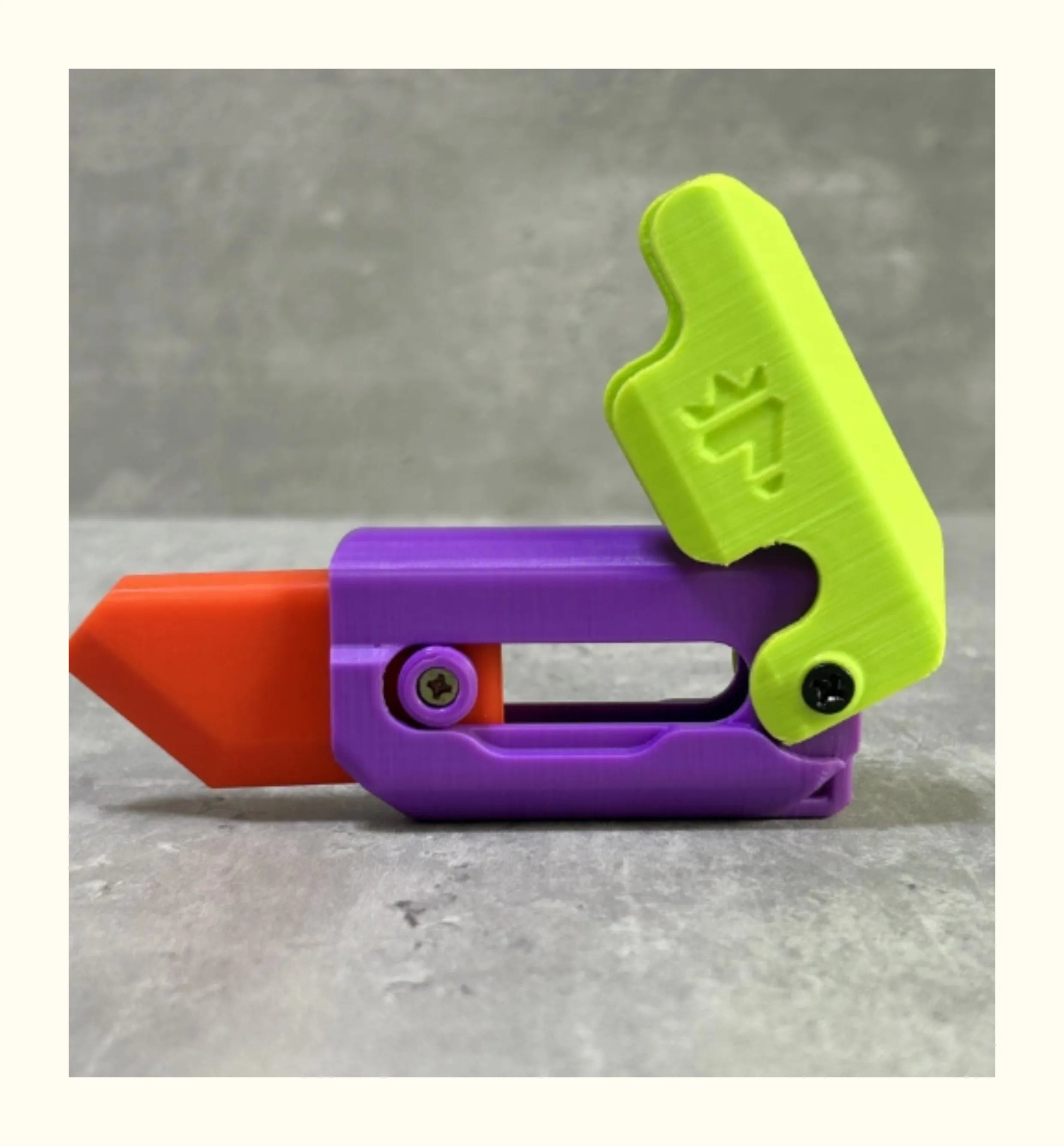 3D Printed Gravity Knife